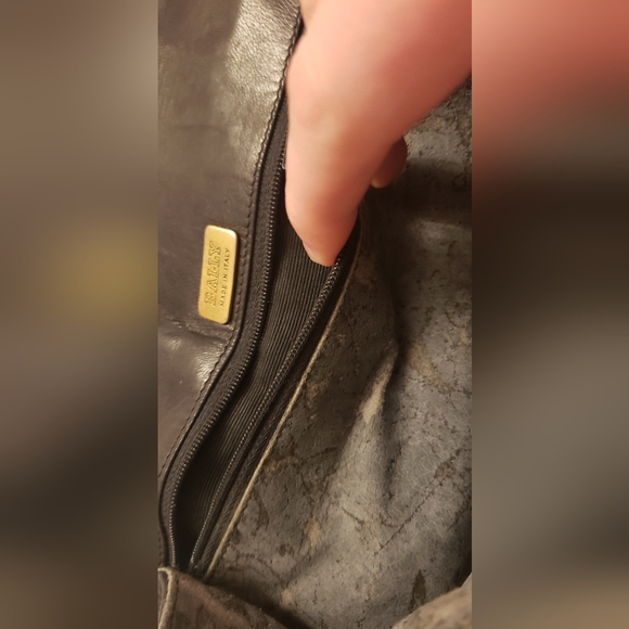 BALLY Quilted Chain Shoulder Bag Lambskin leather Black - Picture 9 of 13